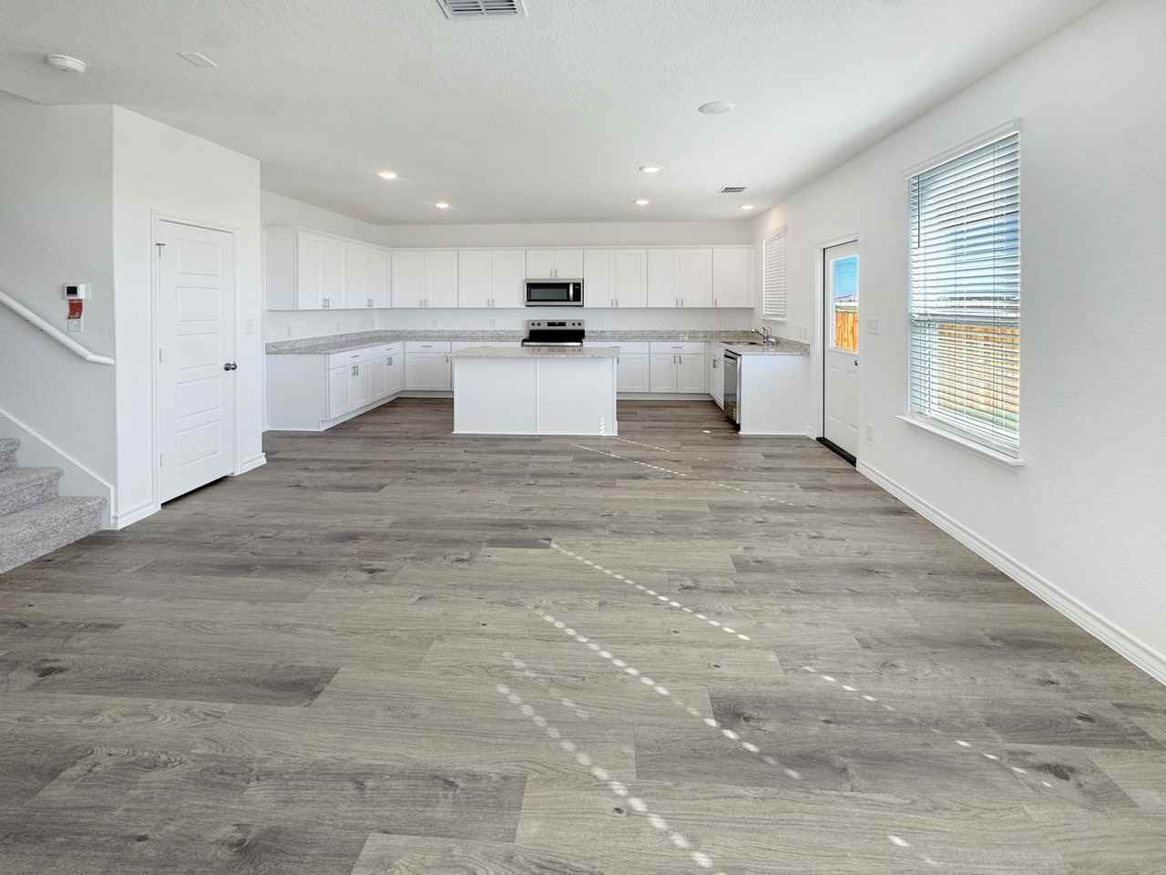 3004 Trumpet Vine - Photo 2 of 27