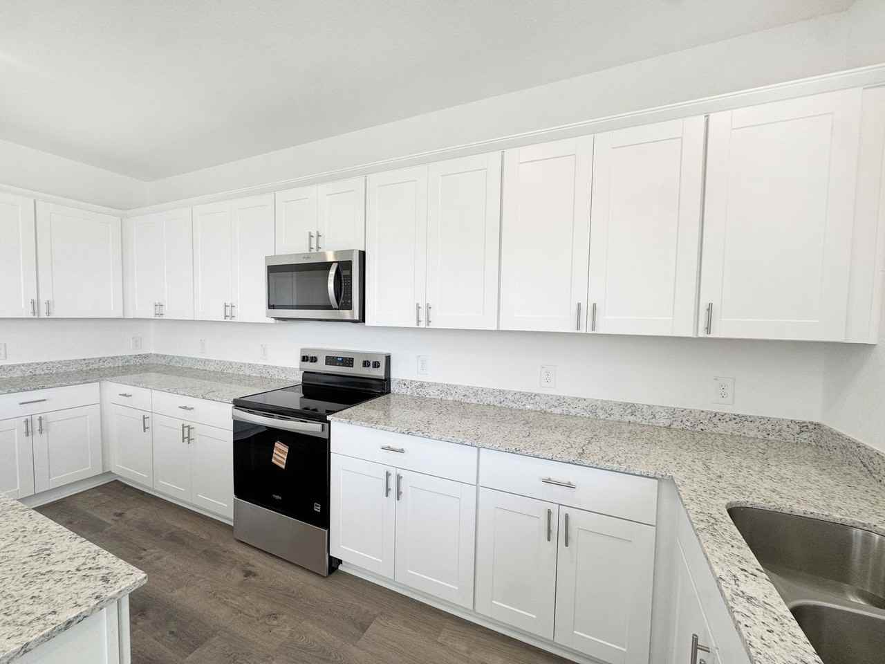 3004 Trumpet Vine - Photo 3 of 27