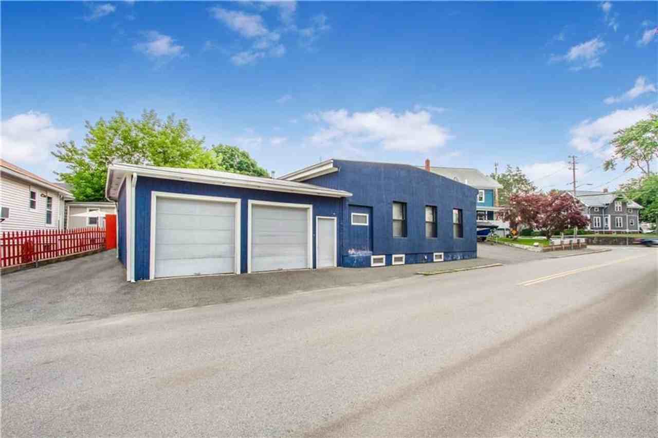 847 Weeden Street - Photo 2 of 18