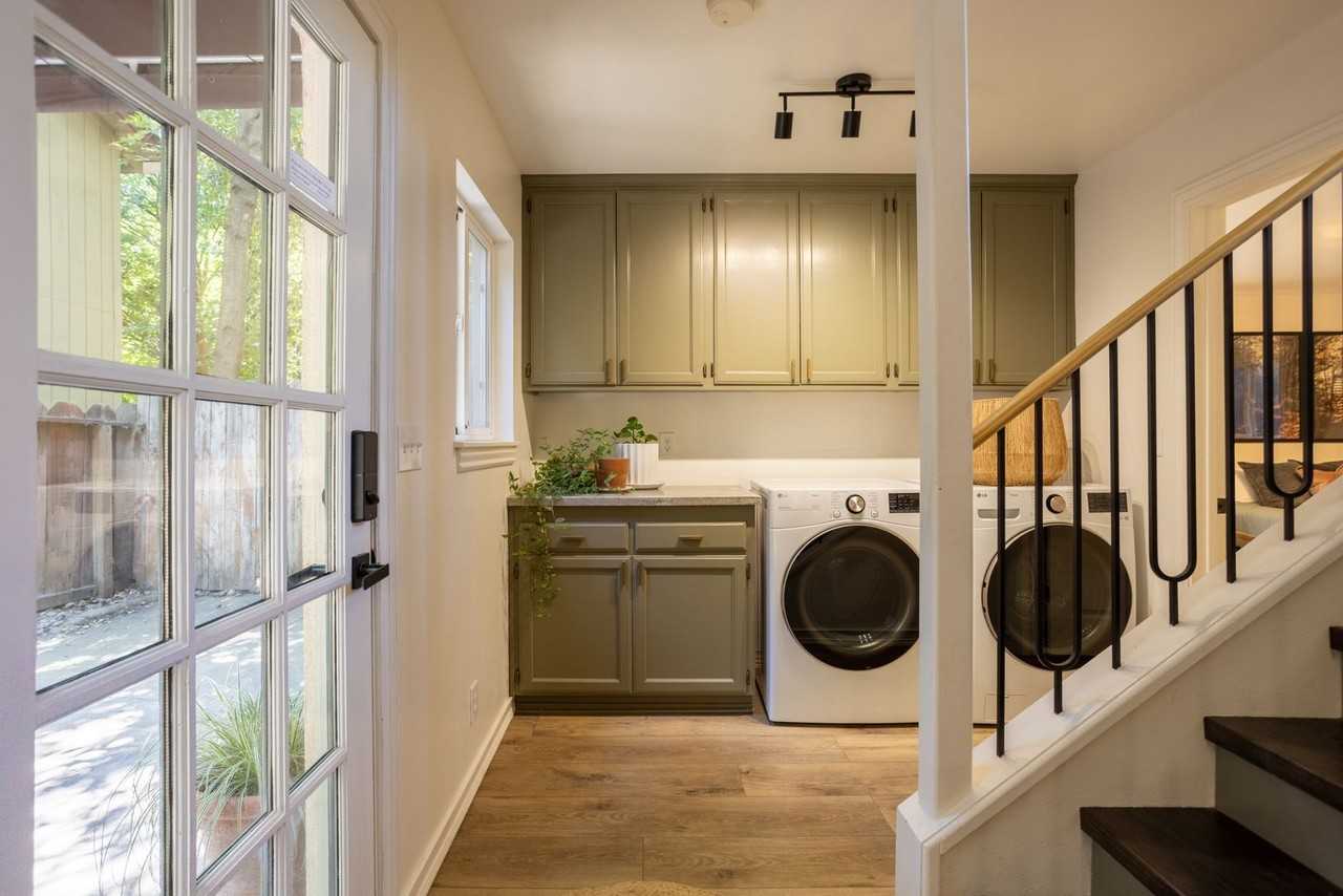 133 West 3rd Avenue - Photo 4 of 42