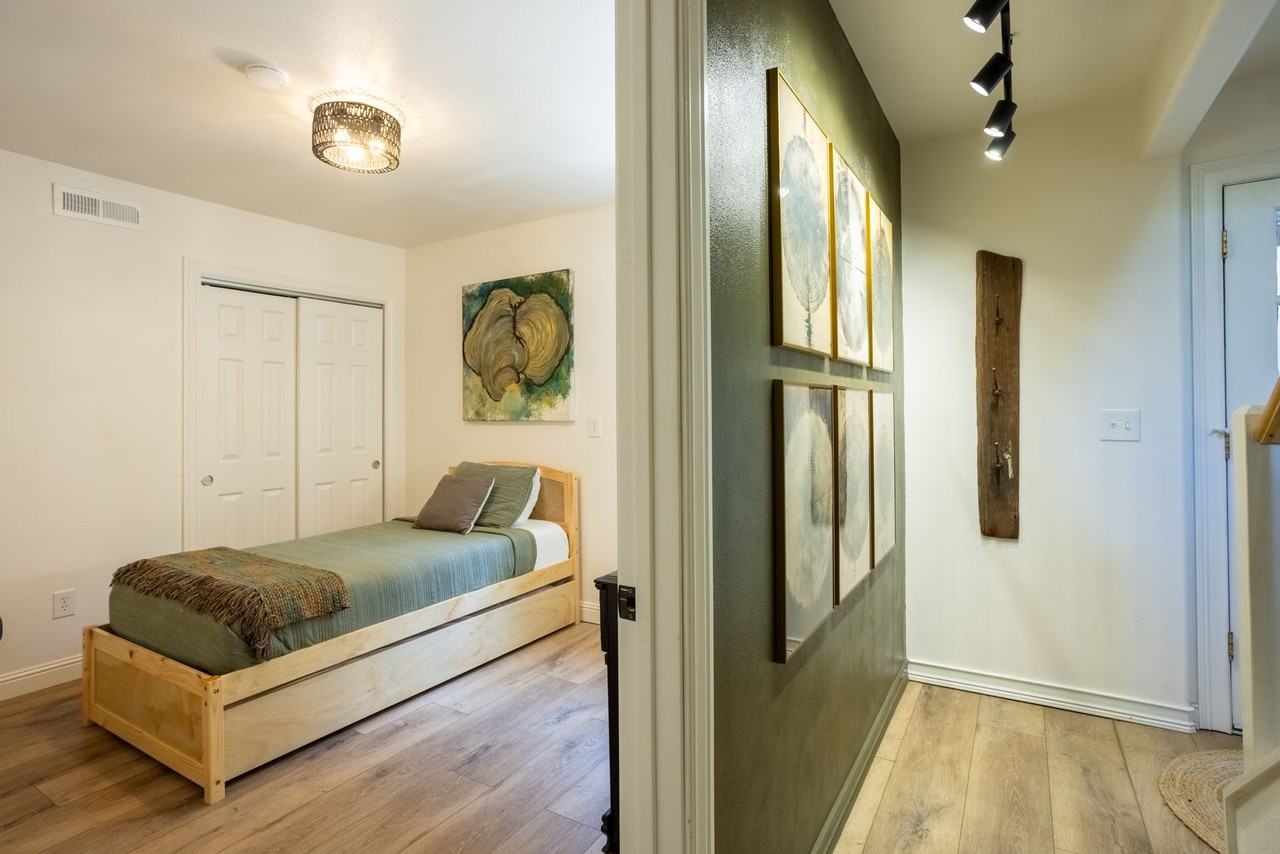 133 West 3rd Avenue - Photo 7 of 42