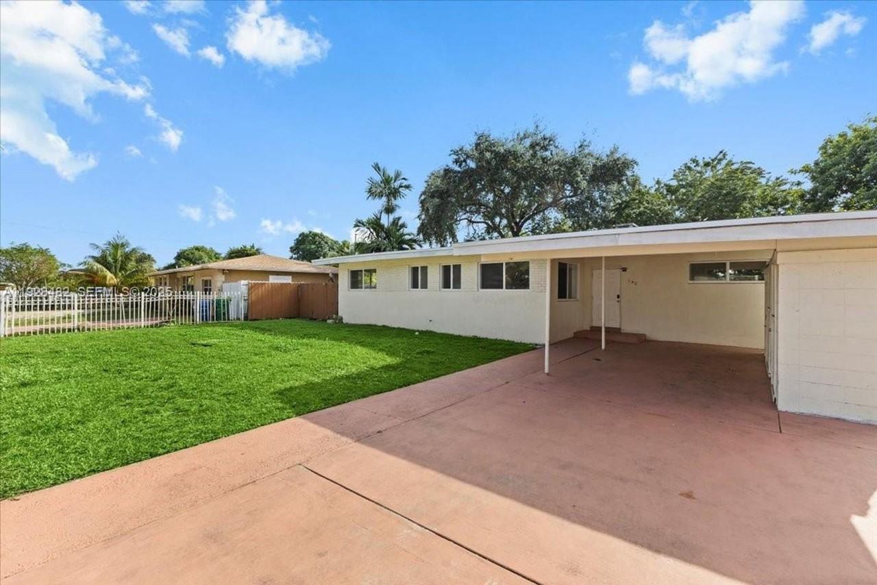 140 Northwest 198th Street - Photo 5 of 10