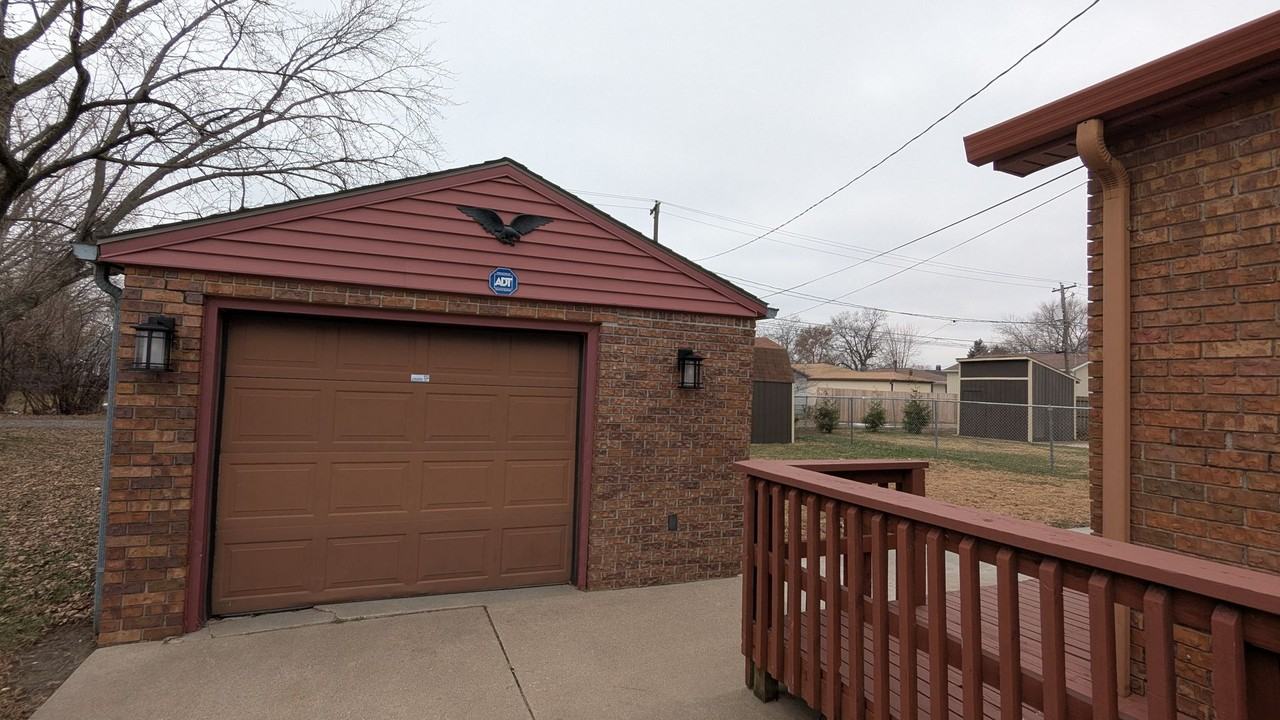 3219 2nd Avenue - Photo 2 of 16