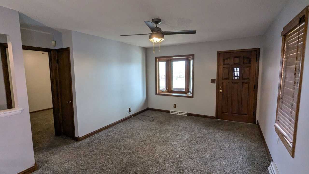 3219 2nd Avenue - Photo 4 of 16