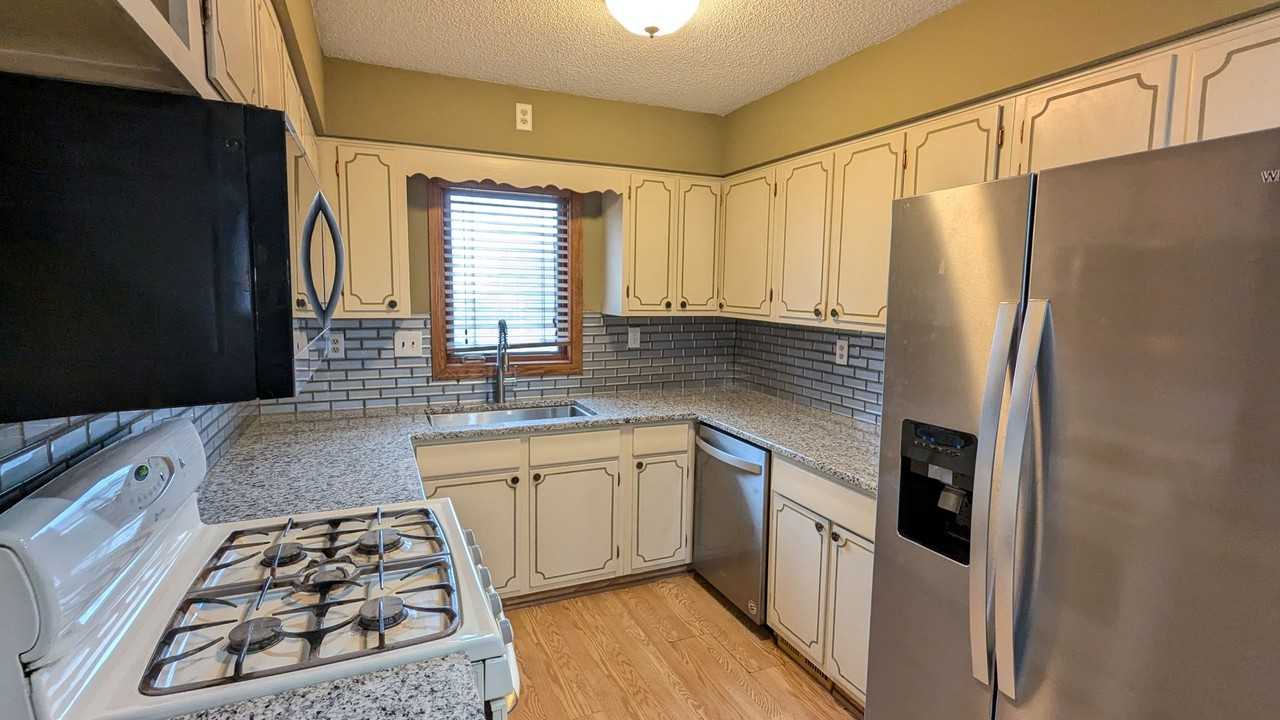3219 2nd Avenue - Photo 6 of 16