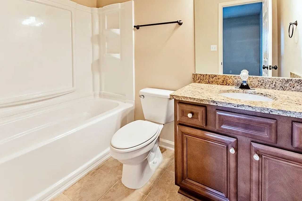 226 Sweet Bay Drive - Photo 3 of 11