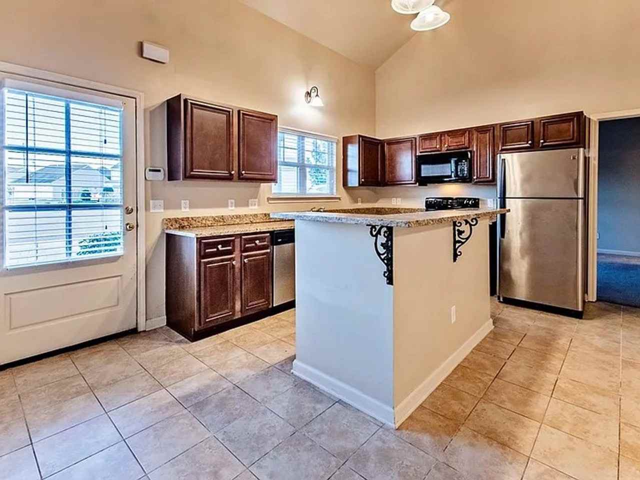 226 Sweet Bay Drive - Photo 6 of 11