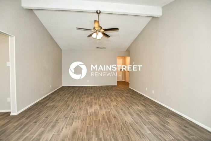 1601 Chapman Dr - Photo 4 of 16