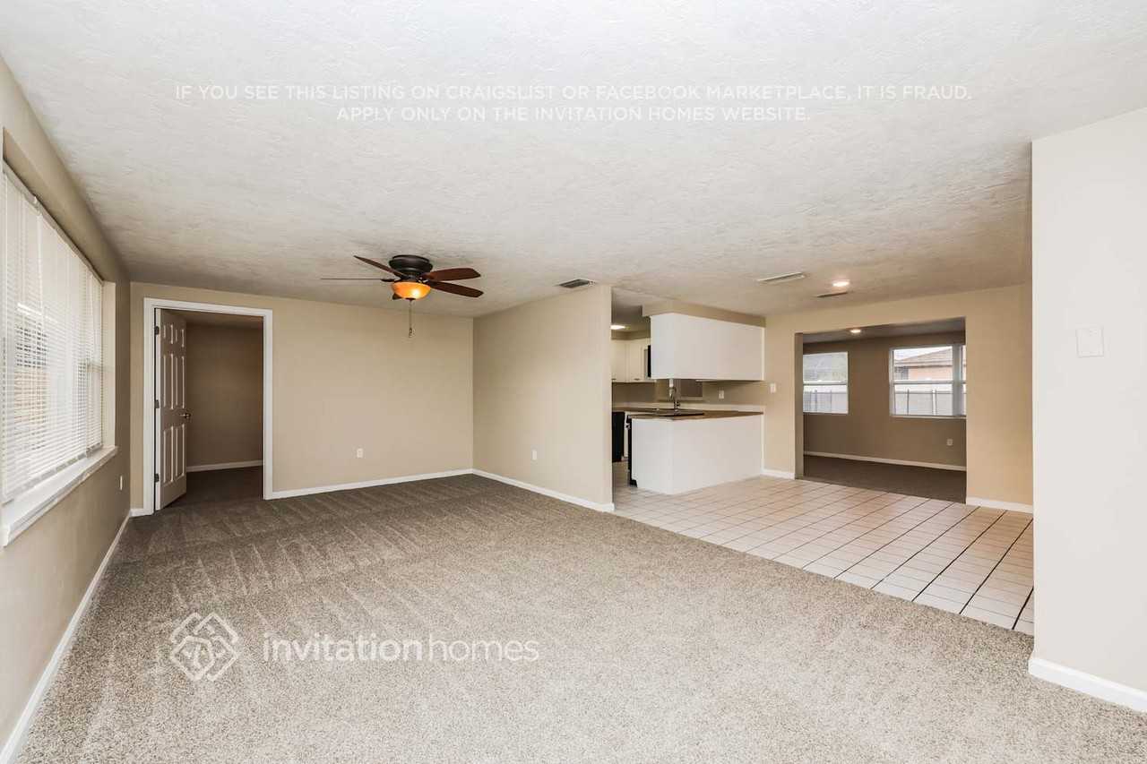 6710 8th Street Ct W - Photo 5 of 17