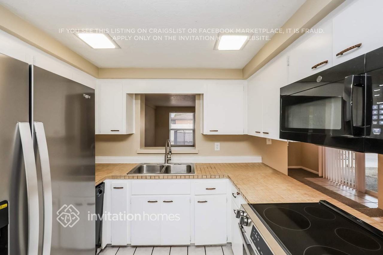 6710 8th Street Ct W - Photo 7 of 17