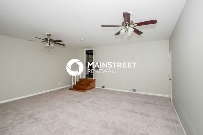 5084 Shady Crest Rd - Photo 7 of 16