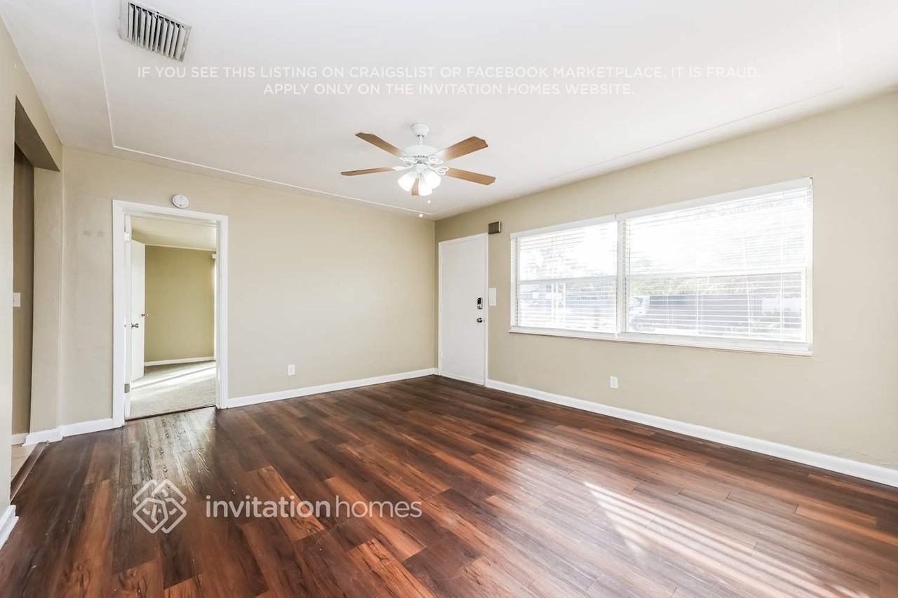 2901 34th Ave N - Photo 3 of 17