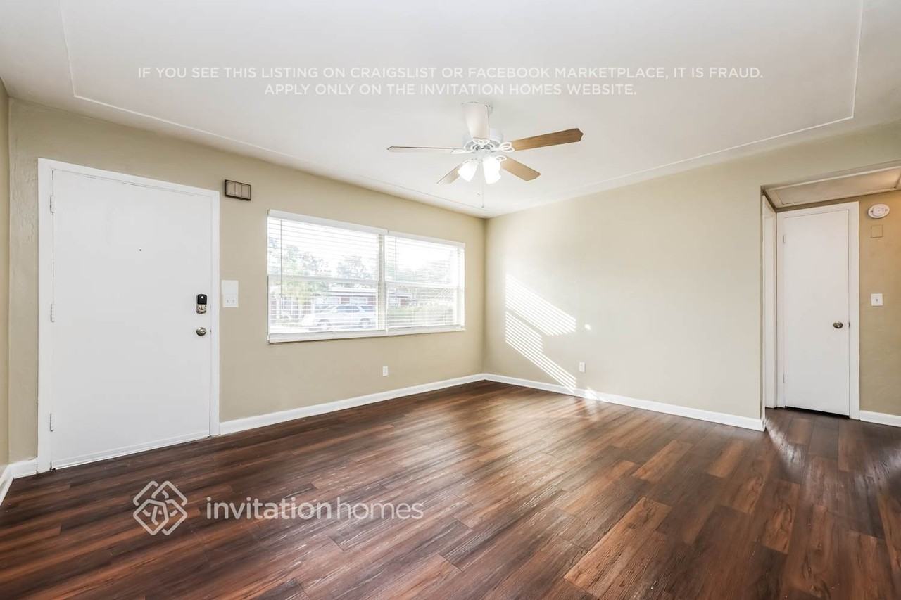 2901 34th Ave N - Photo 4 of 17