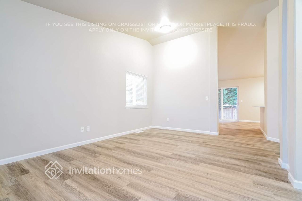 12910 170th Street Court East - Photo 3 of 17