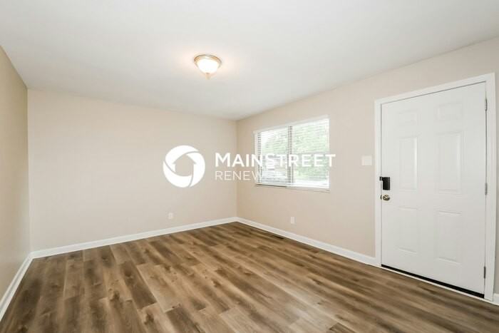 1126 Airglades Dr - Photo 4 of 17