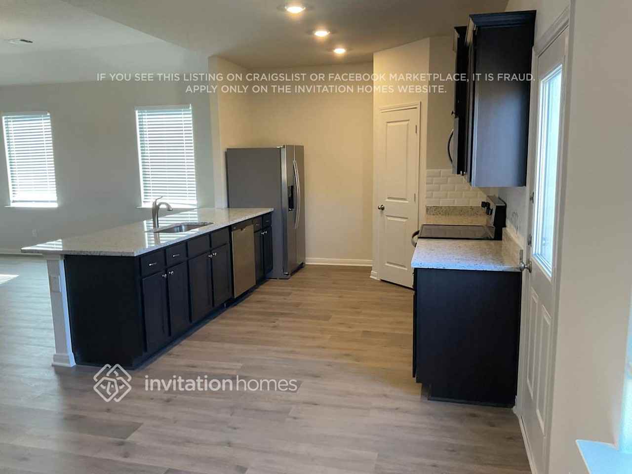 10033 Pilot Place - Photo 4 of 16