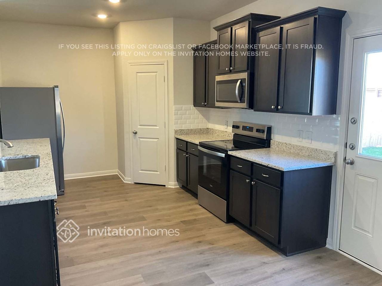 10033 Pilot Place - Photo 5 of 16