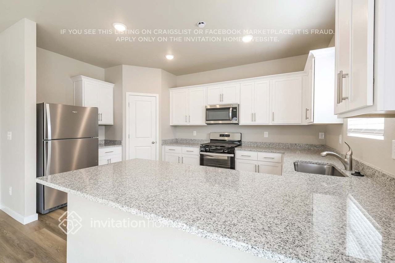 2174 Alyssa Street - Photo 7 of 18