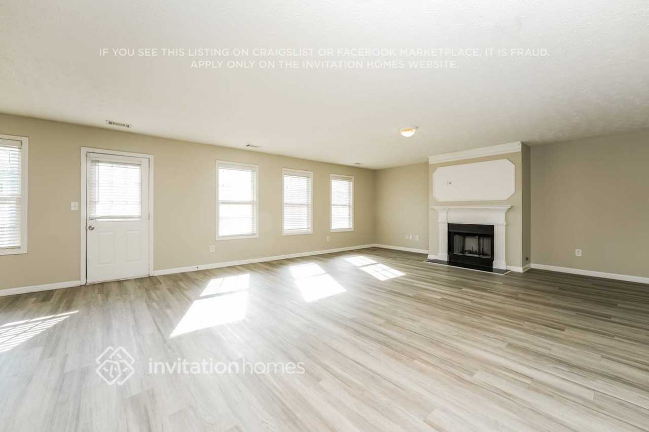 3019 Rusticwood Dr - Photo 4 of 18