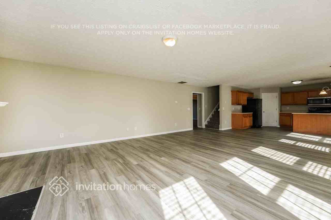 3019 Rusticwood Dr - Photo 5 of 18