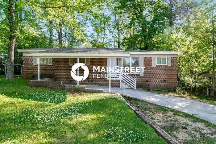 1309 Lake Lane Northeast