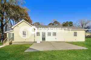 featured image of 320 West Steele Street