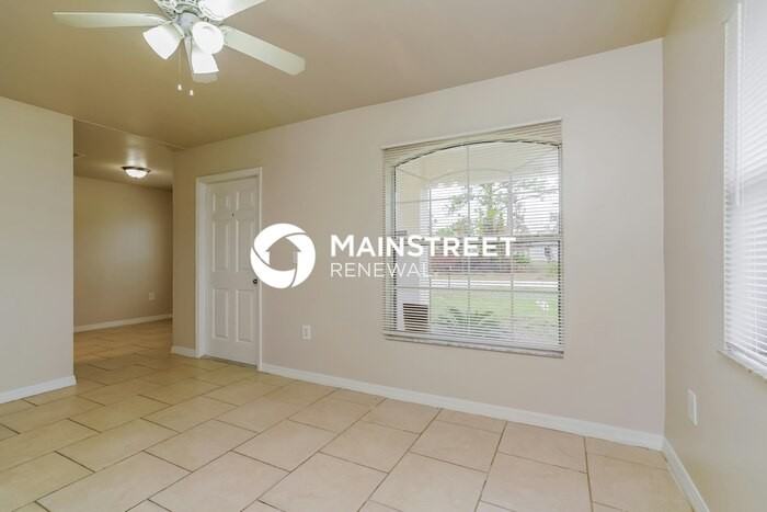 427 Vanetta Dr - Photo 2 of 16