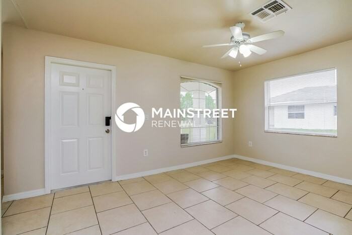 427 Vanetta Dr - Photo 3 of 16