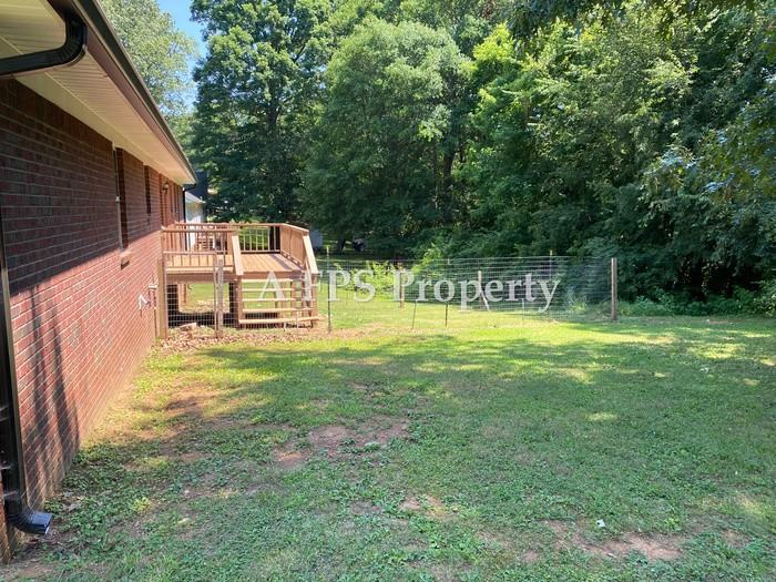 184 Pine Street Southwest - Photo 3 of 30