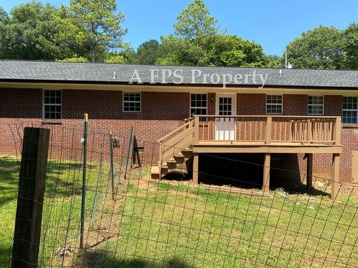 184 Pine Street Southwest - Photo 4 of 30