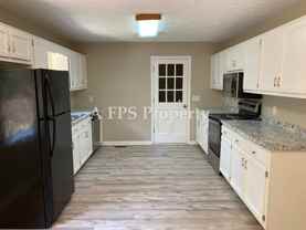 184 Pine St Sw - Photo 1 of 1