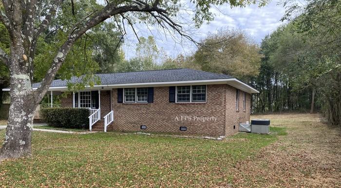 194 Clairmount Drive Southeast - Photo 4 of 20