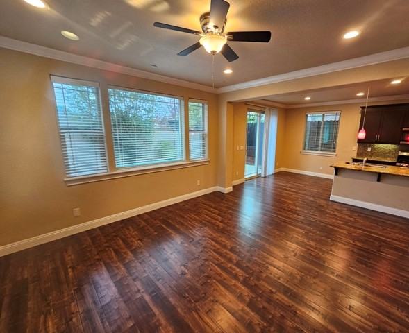 541 Addison Court - Photo 4 of 18