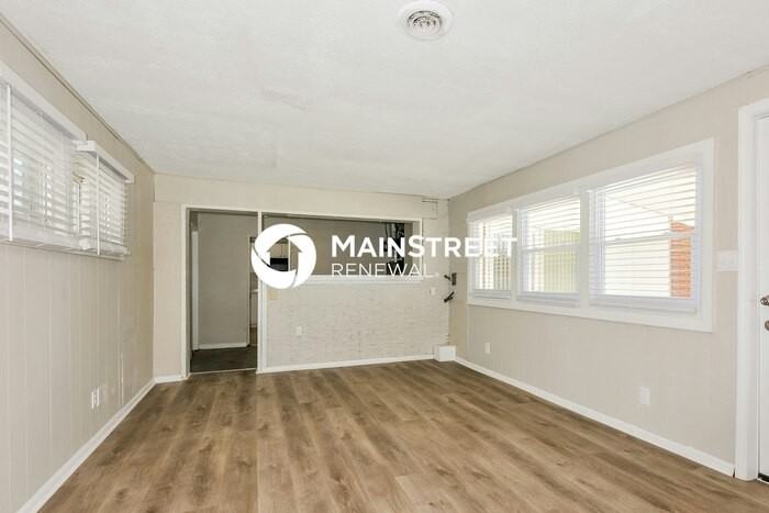 8412 Chalons Court - Photo 3 of 16