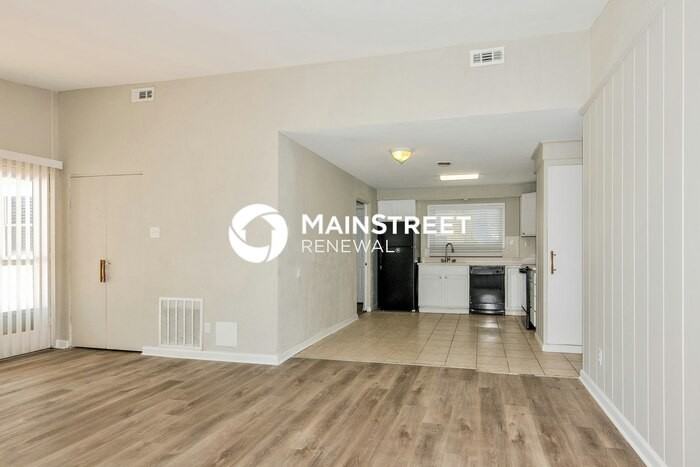 8412 Chalons Court - Photo 4 of 16