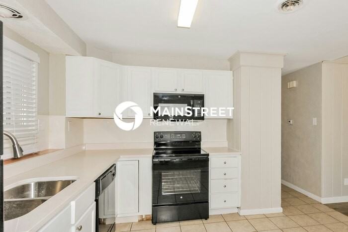 8412 Chalons Court - Photo 6 of 16