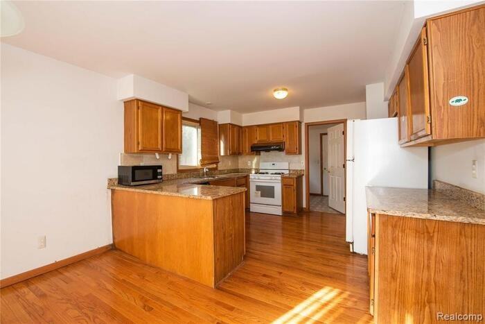 2358 Saffron Court - Photo 6 of 21