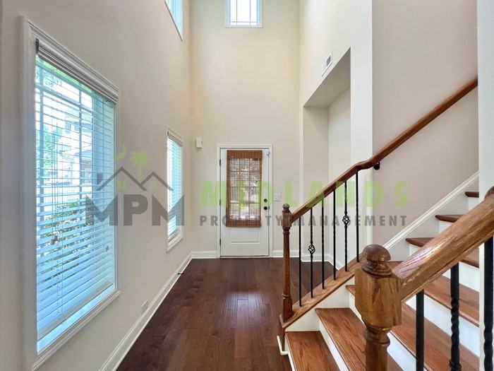 248 Cherokee Pond Ct - Photo 4 of 41