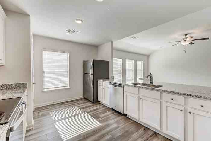 125 Crimson Circle - Photo 5 of 50