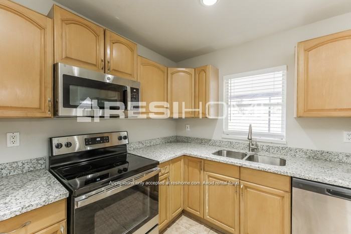 948 Jasmine Street - Photo 3 of 18