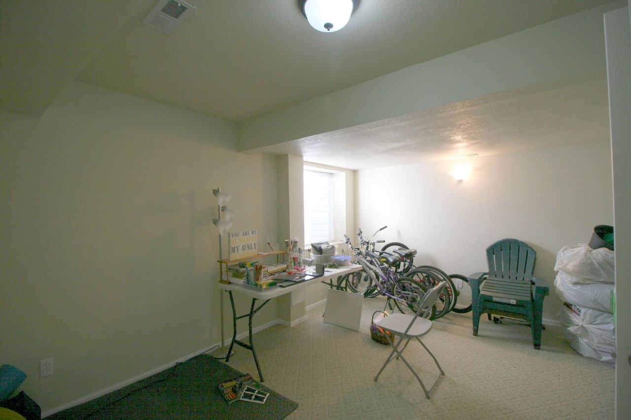 423 East 6th Street #NA - Photo 3 of 12