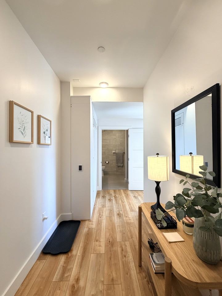 138 E St #307 - Photo 3 of 16