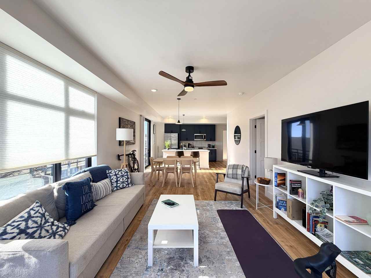 138 E St #307 - Photo 6 of 16