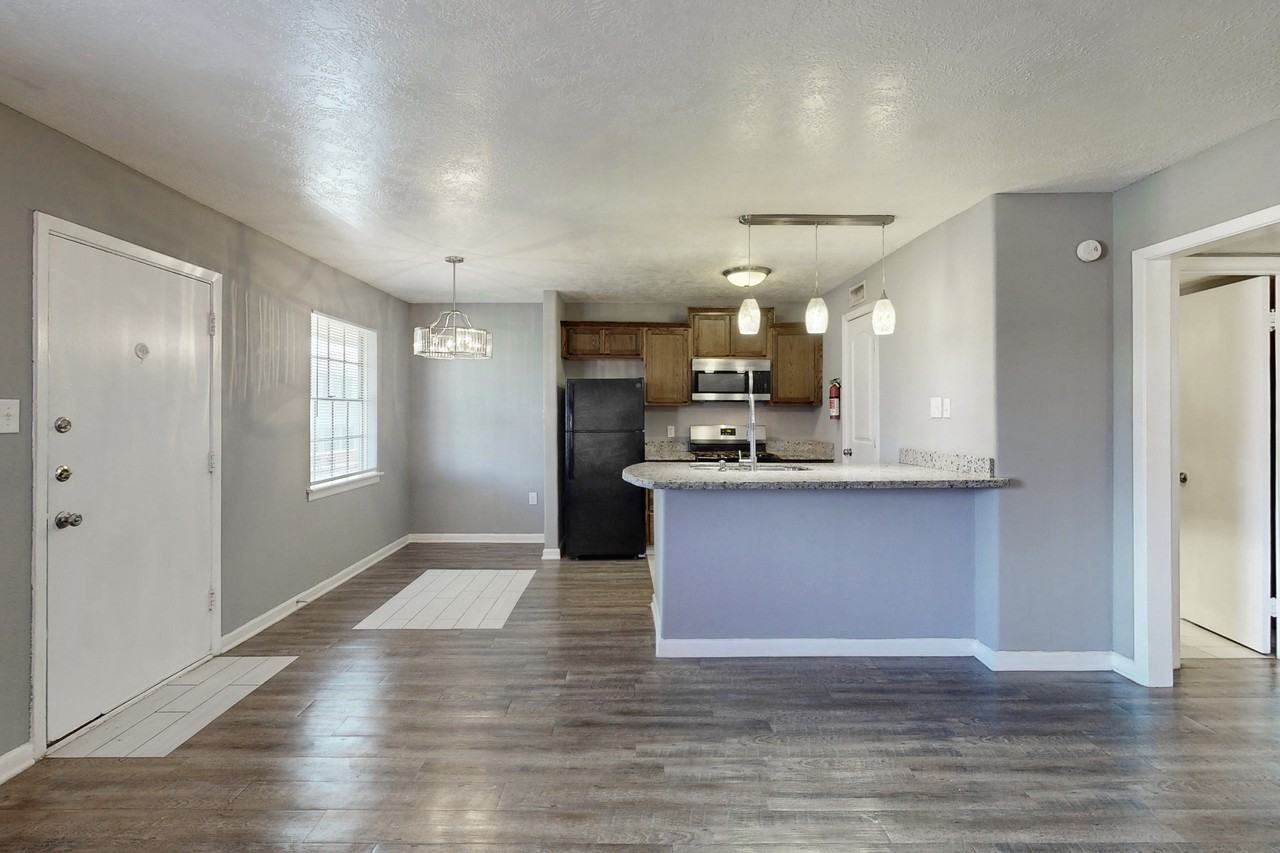 3300 South College Avenue #D9 - Photo 2 of 5