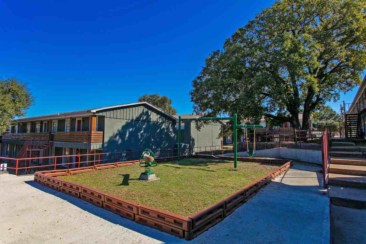 3300 South College Avenue #D9 - Photo 5 of 5