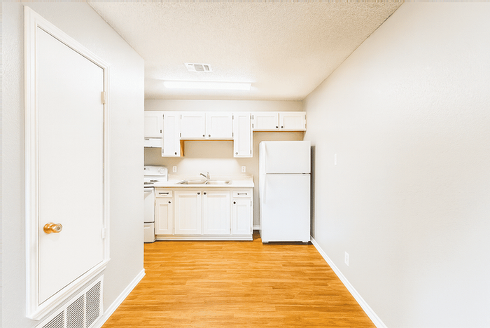 515 Humble Ave #106 - Photo 3 of 13