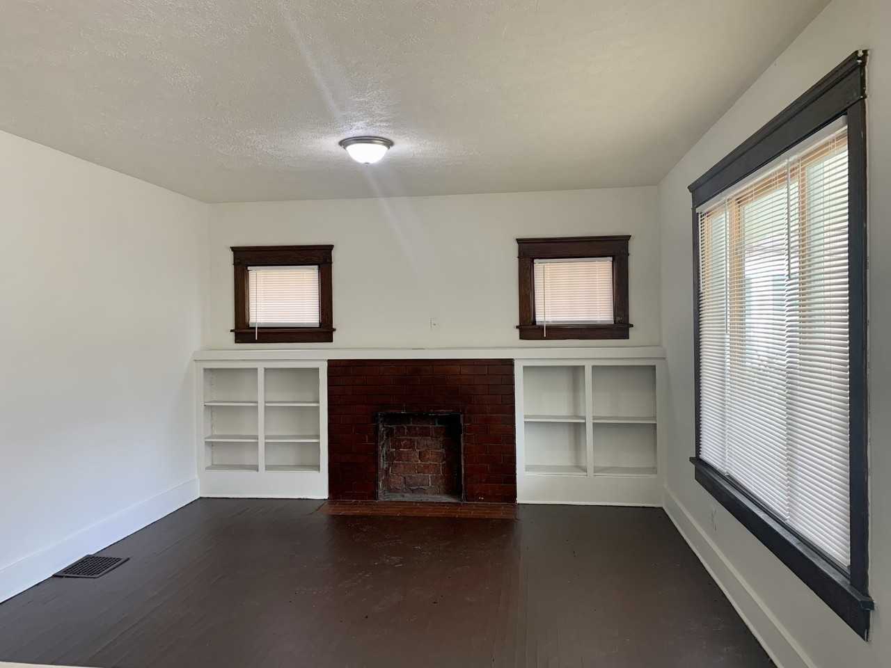 201 Broad Avenue Northwest #NA - Photo 3 of 10