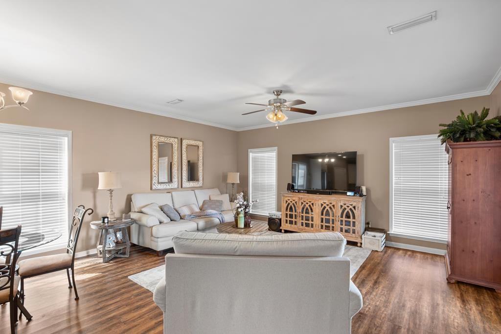 220 Maplecliff Drive #NA - Photo 3 of 9