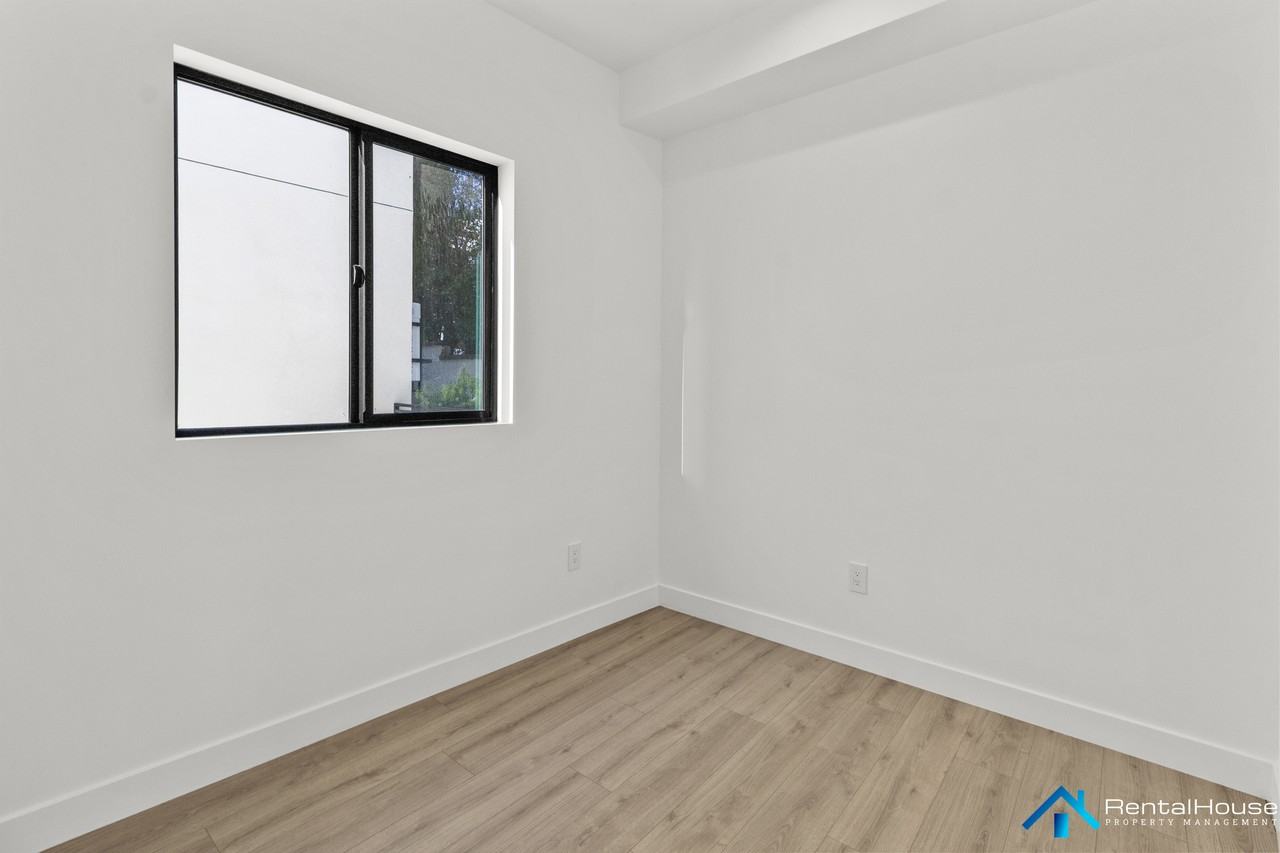 2821 Avenel Street #A - Photo 5 of 25