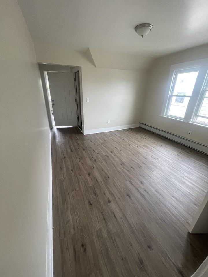 710 Connecticut Avenue #3 - Photo 5 of 8